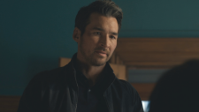 FBI.International.S04E18.1080p.AMZN.WEB-DL.DDP5.1.H.264-NTb.mkv_20250416_084707.890.png