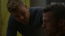 Chicago.P.D.S12E20.Black.Ice.1080p.AMZN.WEB-DL.DDP5.1.H.264-NTb.mkv_20250508_175924.343.png