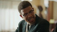 Godfather.of.Harlem.S04E06.The.Visit.720p.AMZN.WEB-DL.DDP5.1.H.264-RAWR.mkv_20250518_074523.828.png