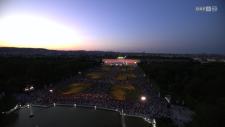 Vienna.Philharmonic.Orchestra-Summer.Night.Concert.with.Tugan.Sokhiev.2025.720p.HDTV.DD5.1.H.264-playTV.mkv_snapshot_00.28.02.286.png