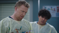 Greys.Anatomy.S22E17.Through.the.Fire.720p.DSNP.WEB-DL.DDP5.1.H.264-playWEB.mkv009420.png