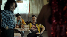 Las.Fierbinti.S02E01.Nunta.1080p.VOYO.WEB-DL.AAC2.0.H.264-playWEB.mkv044230.png