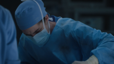 Greys.Anatomy.S22E01.Only.the.Strong.Survive.1080p.DSNP.WEB-DL.DD5.1.H.264-playWEB.mkv010318.png