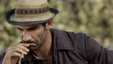 Las.Fierbinti.S07E01.Minunea.1.1080p.VOYO.WEB-DL.AAC2.0.H.264-playWEB.mkv050838.png