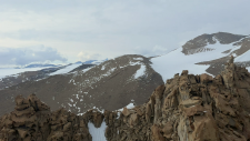 Life.Unearthed.with.Ariel.Waldman.S01E01.Antarctica.Life.at.the.Edge.1080p.AMZN.WEB-DL.DD2.0.H.264-playWEB.mkv_20260601_003954.343.png