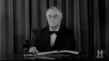 World-War-II-with-Tom-Hanks-1cf1d60df5d22124e.png